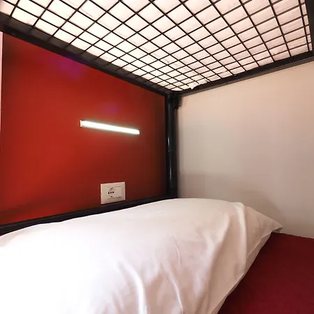 旅馆 Alessandro Palace & Bar