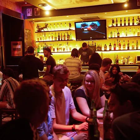 旅馆 Alessandro Palace & Bar