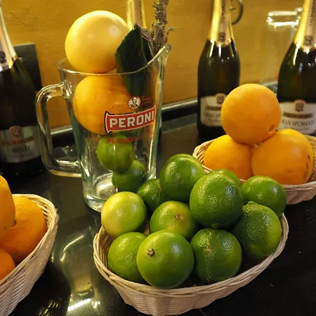Alessandro Palace & Bar 旅馆