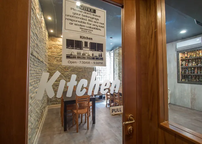 Alessandro Palace&bar Ostello *