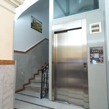 호스텔 Alessandro Palace & Bar *