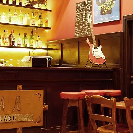 Alessandro Palace & Bar Albergue