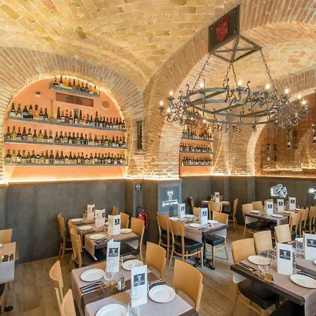 Albergue Alessandro Palace & Bar Roma
