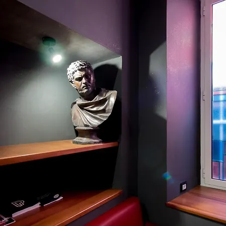 Alessandro Palace & Bar Albergue