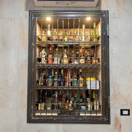 Alessandro Palace & Bar Albergue *