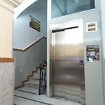 Hostel Alessandro Palace & Bar *