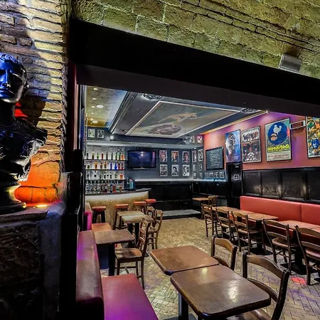 Alessandro Palace & Bar Hostel Rom