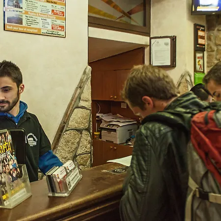 Alessandro Palace & Bar Hostel Rom