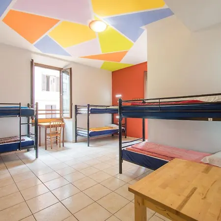 Alessandro Palace & Bar Hostel Rom