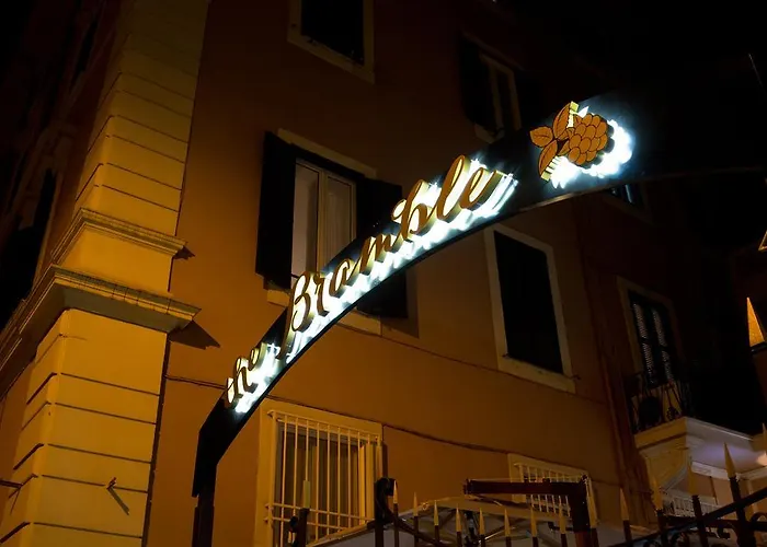 旅馆 Alessandro Palace & Bar