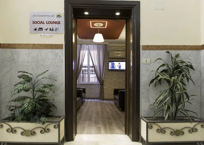 Alessandro Palace & Bar *