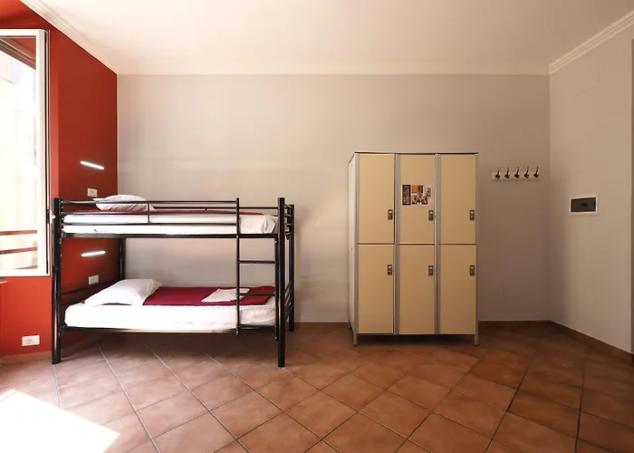 旅馆 Alessandro Palace & Bar *