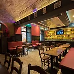 Alessandro Palace & Bar Hostal Roma