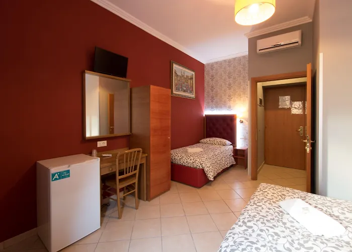 Albergue Alessandro Palace & Bar *