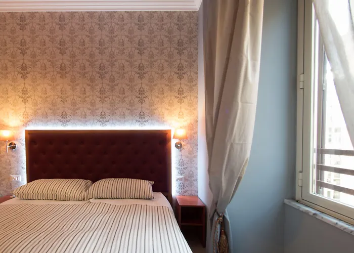 Albergue Alessandro Palace & Bar Roma
