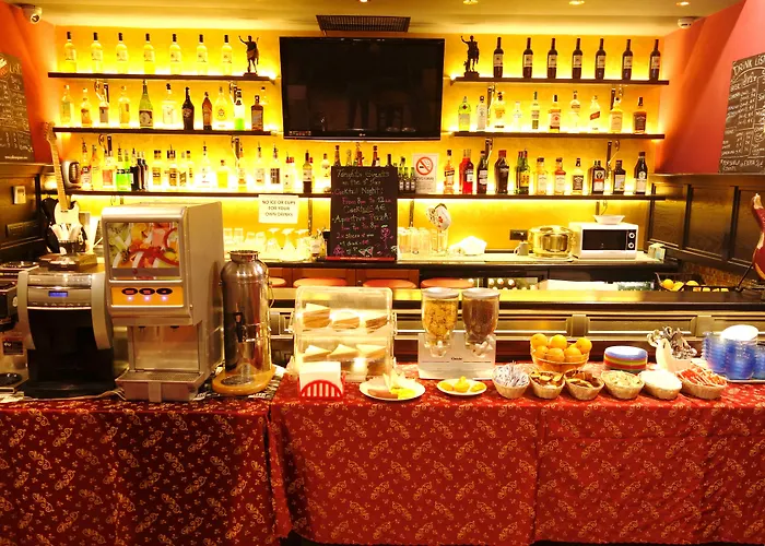 Alessandro Palace & Bar Albergue Roma