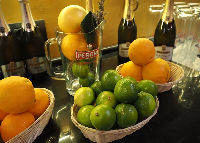 Alessandro Palace & Bar Albergue