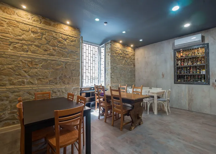 Alessandro Palace & Bar Albergue Roma