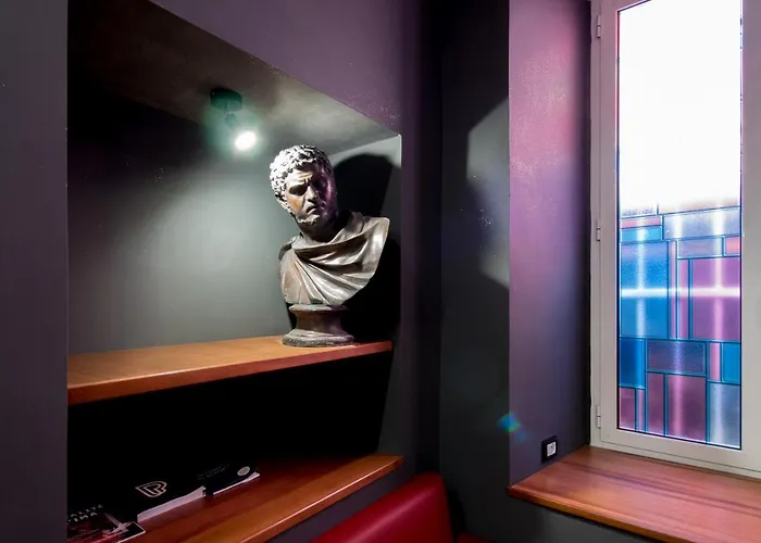 Alessandro Palace & Bar Albergue